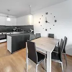 Benedikt - Soukromá Zahrádka Apartmán *